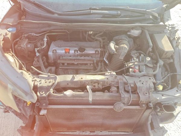 2014 HONDA CRV LX — Engine bay