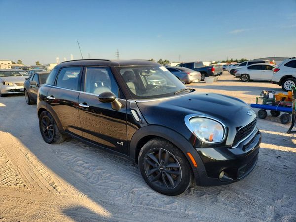 2014 MINI COOPER — Passenger 3/4