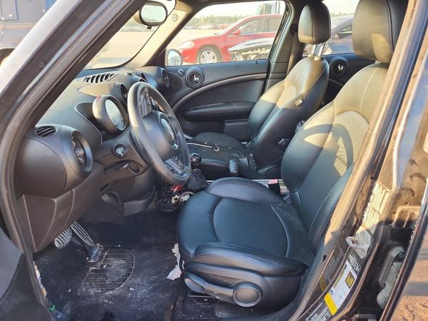 2014 MINI COOPER — DENT