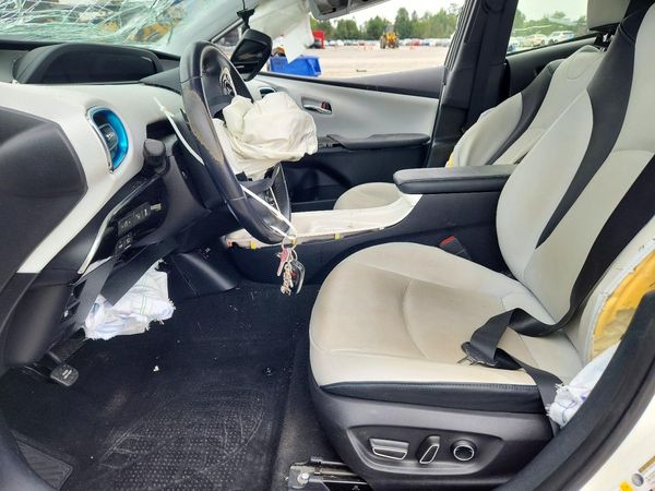 2017 TOYOTA PRIUS Three/Four/Four Adv — DENT
