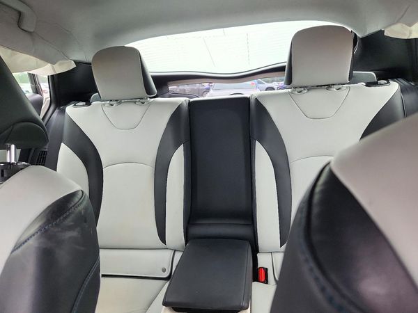 2017 TOYOTA PRIUS Three/Four/Four Adv — SUVN