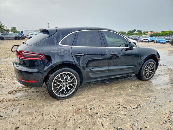 2017 PORSCHE MACAN — PSRA