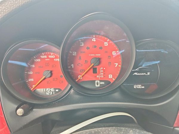 2017 PORSCHE MACAN — ODOM