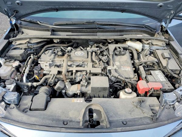 2021 TOYOTA COROLLA — Engine bay