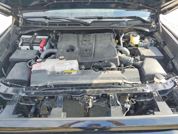 2025 TOYOTA TUNDRA — Engine bay
