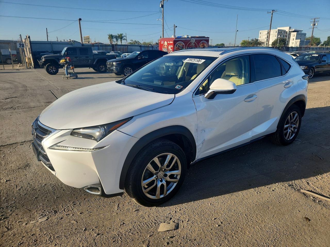 2015 LEXUS NX 200t Luxury — Front 3/4