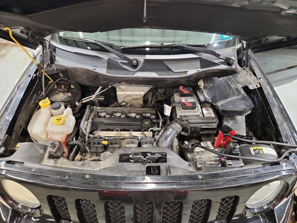 2017 JEEP PATRIOT Sport — Engine bay