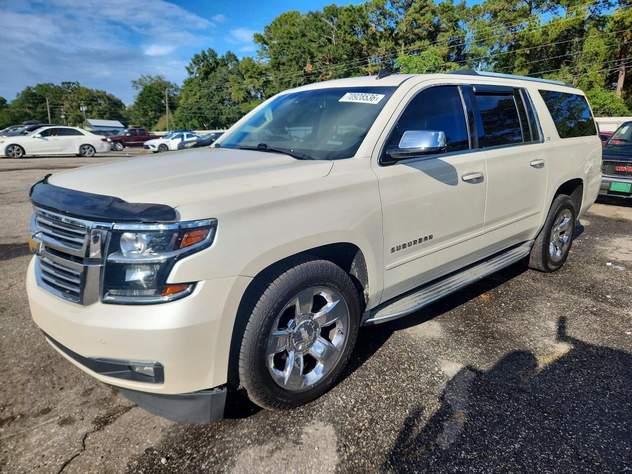 2015 CHEVROLET SUBURBAN LTZ — Front 3/4