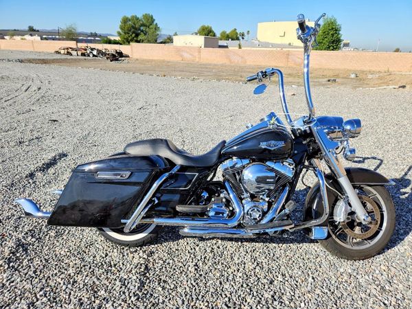 2016 HARLEY-DAVIDSON FL — RSDT