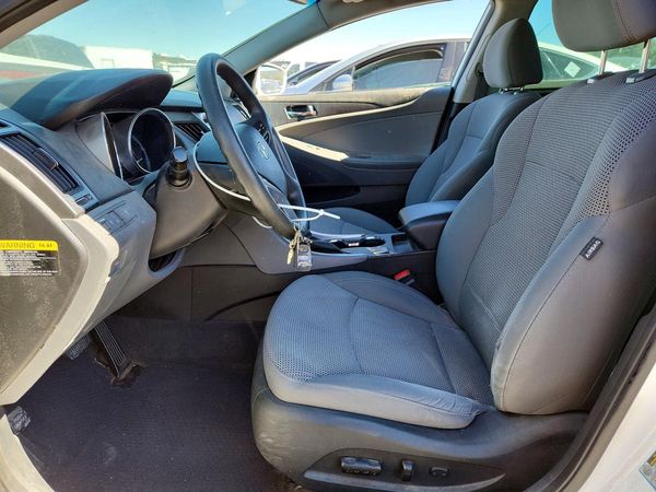 2014 HYUNDAI SONATA GLS/ GLS Popular — DENT