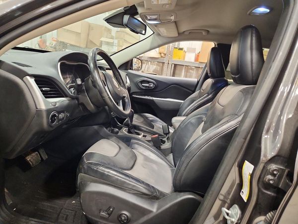 2014 JEEP CHEROKEE Limited — DENT