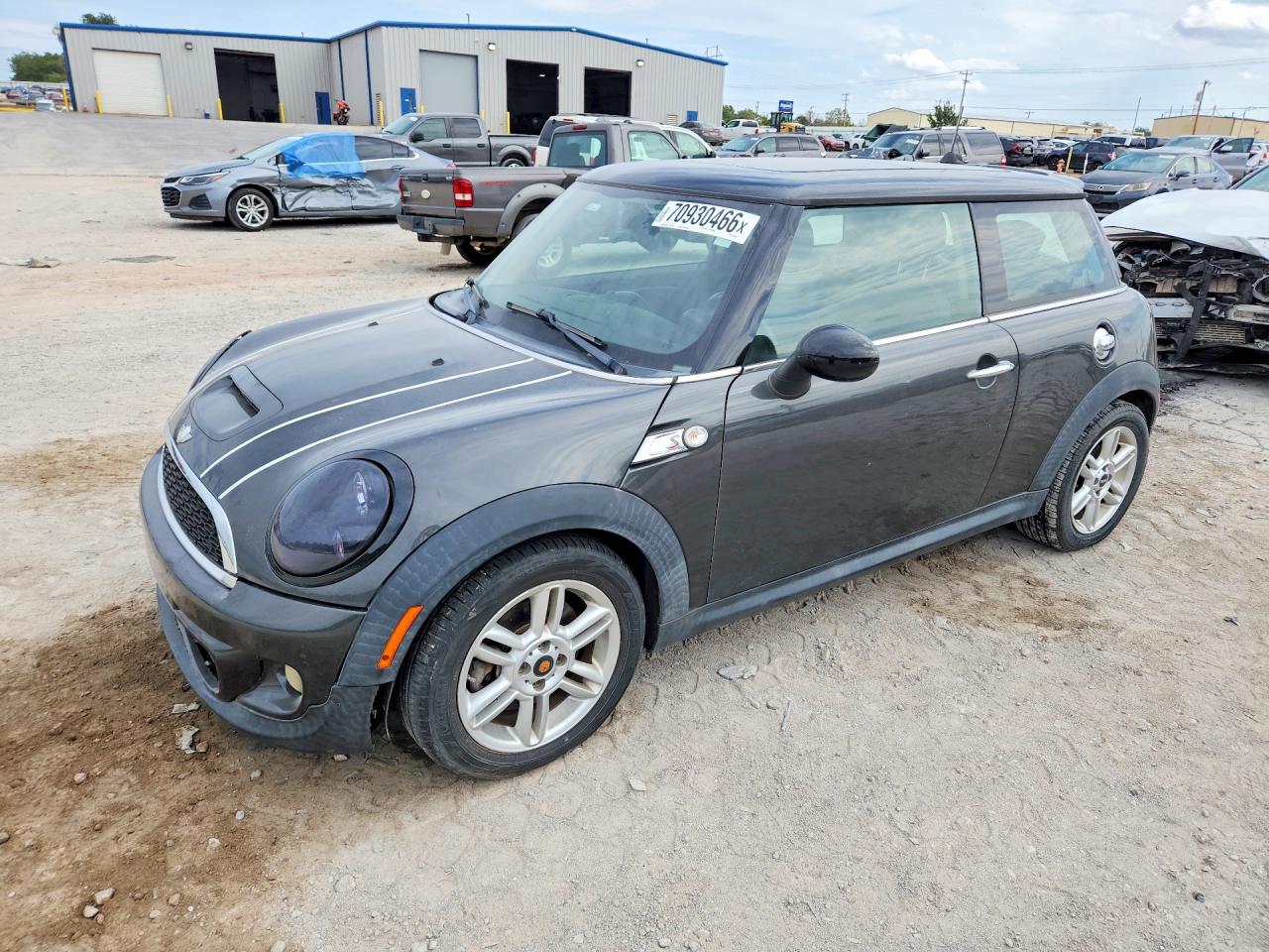 2012 MINI COOPER — Front 3/4