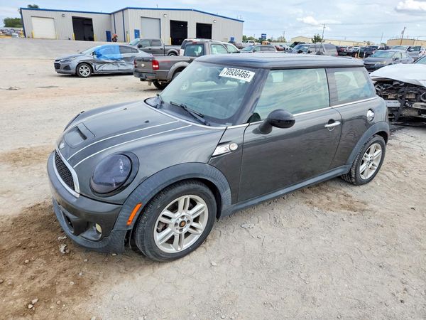 2012 MINI COOPER — Front 3/4