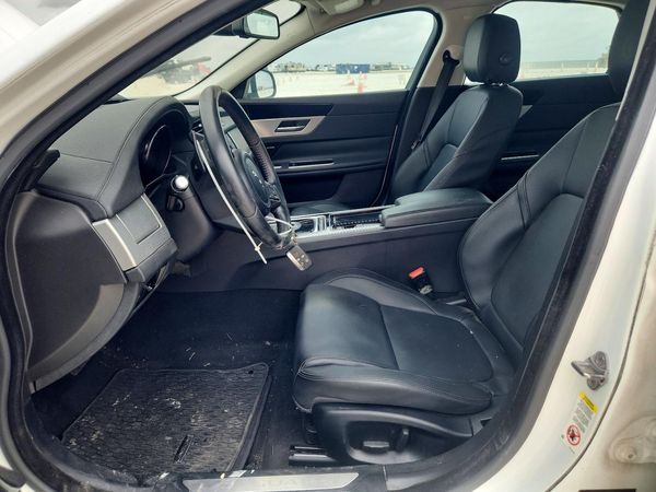 2017 JAGUAR XF — DENT