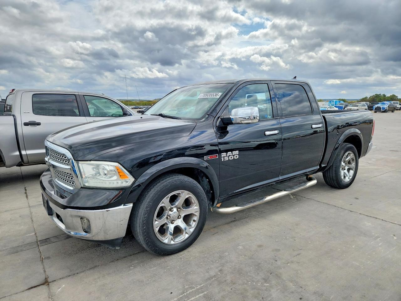 2014 RAM 1500 Laramie — Front 3/4