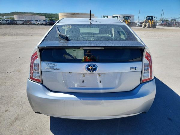 2015 TOYOTA PRIUS — DIRR