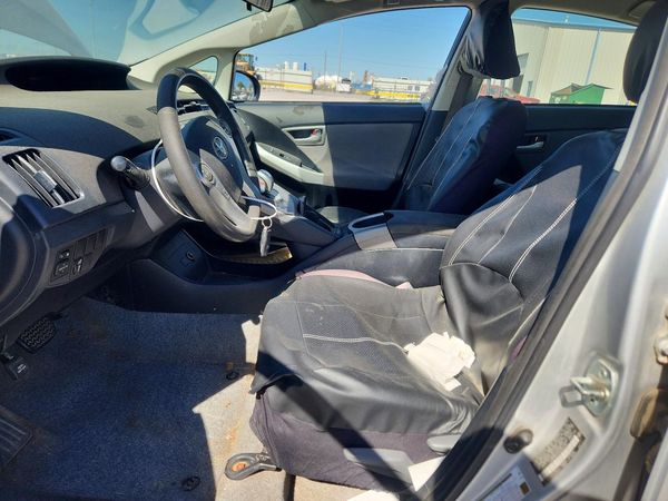 2015 TOYOTA PRIUS — DENT