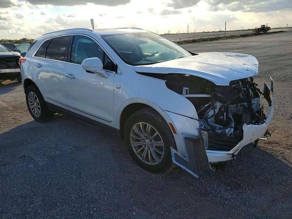 2018 CADILLAC XT5 — Passenger 3/4