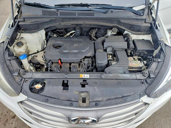 2018 HYUNDAI SANTA FE Sport Base — Engine bay