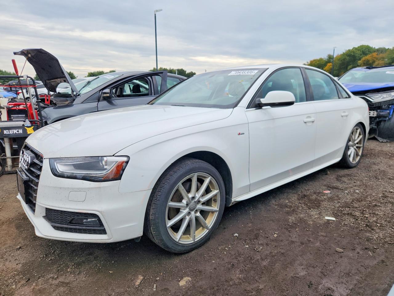 2015 AUDI A4 quattro Premium — Front 3/4
