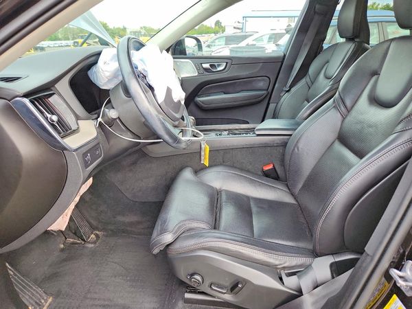 2021 VOLVO XC60 Inscription — DENT