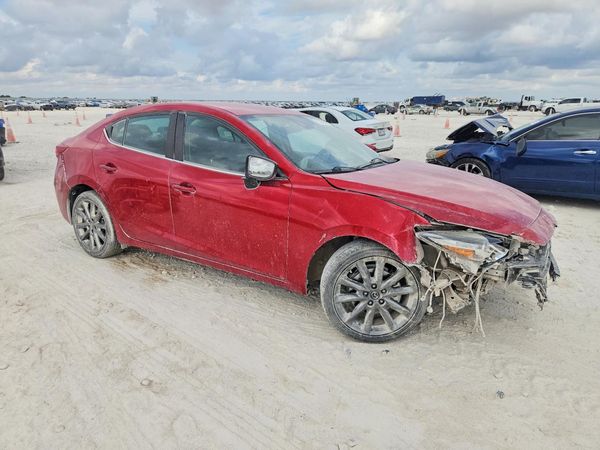 2018 MAZDA 3 Touring — Passenger 3/4
