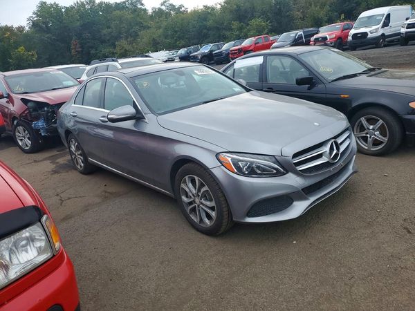 2015 MERCEDES-BENZ C 4-MATIC — Passenger 3/4