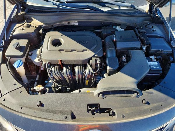 2018 KIA OPTIMA LX — Engine bay