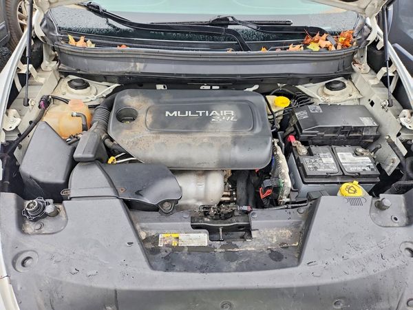 2015 JEEP CHEROKEE Limited — Engine bay
