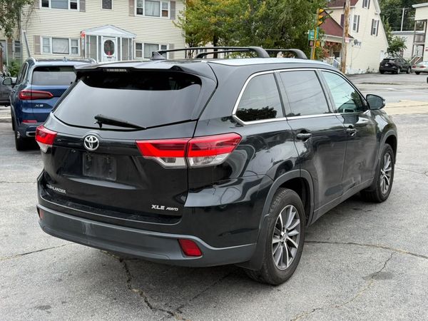 2018 TOYOTA HIGHLANDER SE/XLE