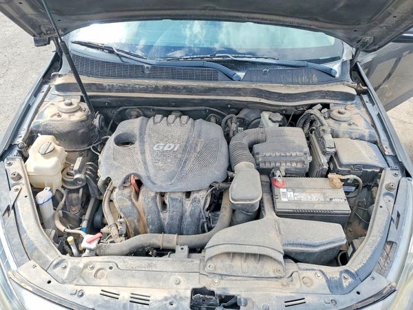 2013 KIA OPTIMA LX — Engine bay