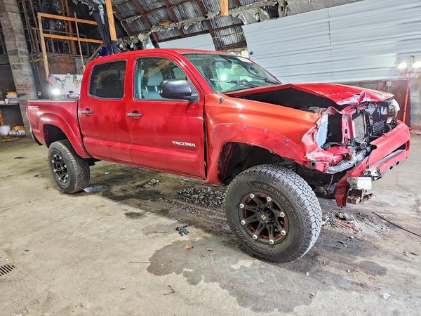 2012 TOYOTA TACOMA — Passenger 3/4