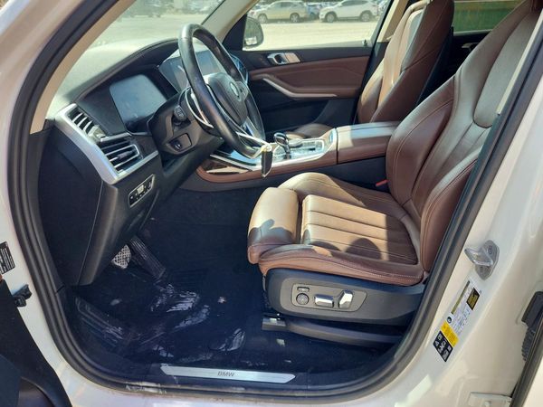 2021 BMW X7 xDrive40i — DENT