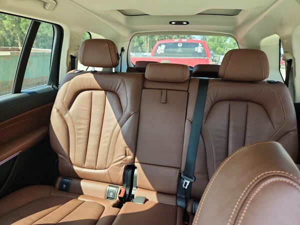 2021 BMW X7 xDrive40i — SUVN