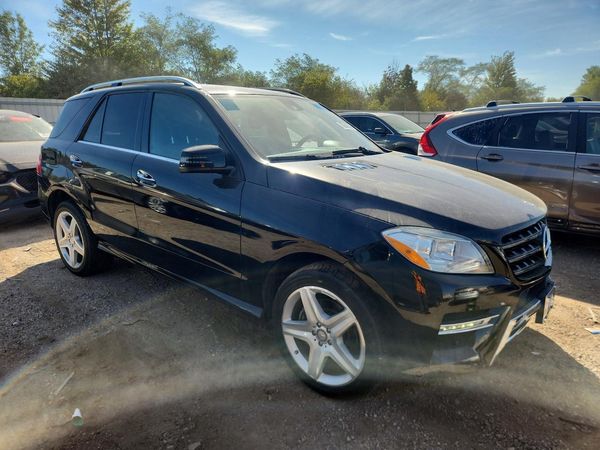 2015 MERCEDES-BENZ ML ML350 — Passenger 3/4