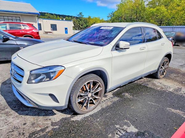2017 MERCEDES-BENZ GLA — DSFA — Front 3/4
