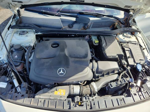 2017 MERCEDES-BENZ GLA GLA250 — Engine bay