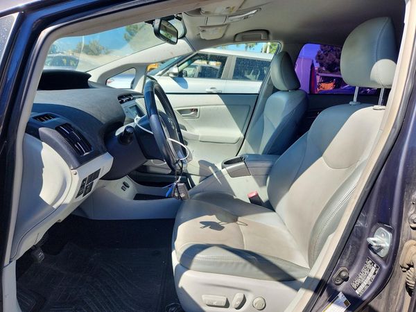 2012 TOYOTA PRIUS — DENT