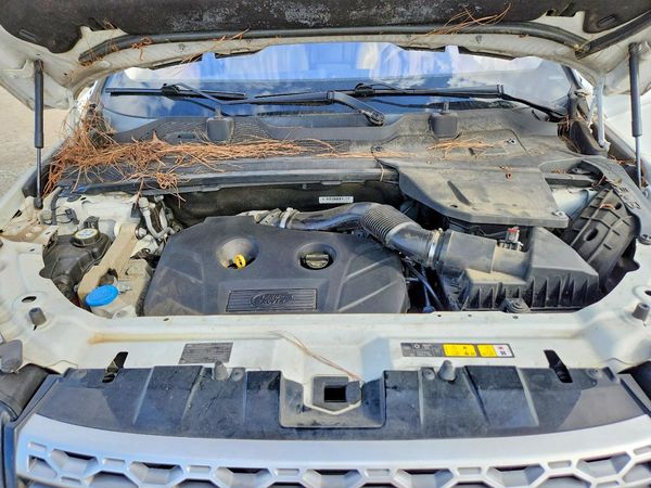 2017 LAND ROVER DISCOVERY SPORT HSE — Engine bay