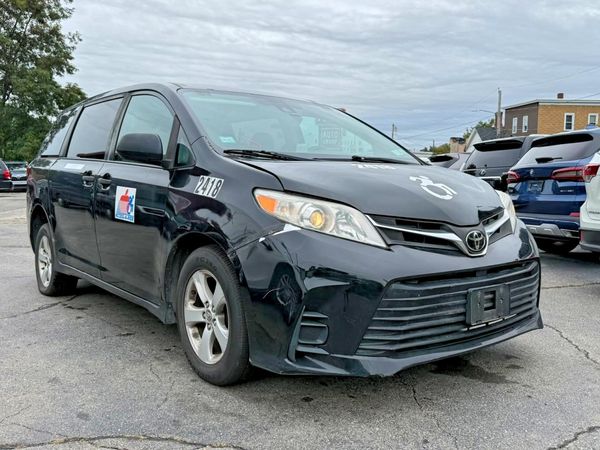 2020 TOYOTA SIENNA D grade