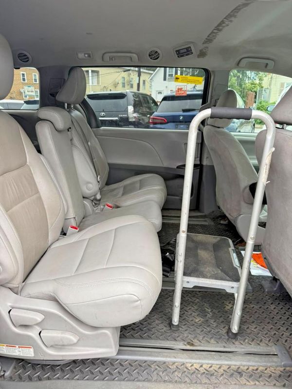 2020 TOYOTA SIENNA D grade