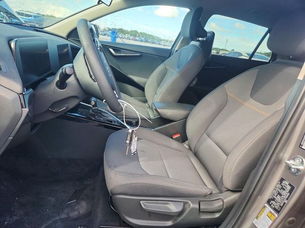 2026 KIA NIRO LX — DENT