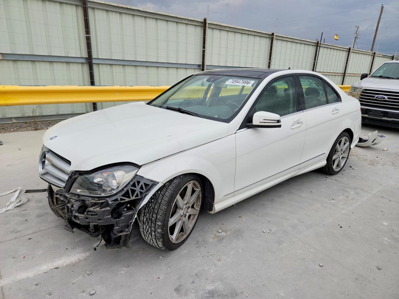 2014 MERCEDES-BENZ C-CLASS C300 4 MATIC — Front 3/4