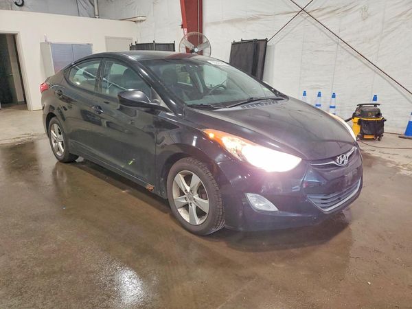 2013 HYUNDAI ELANTRA — Passenger 3/4