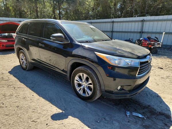 2015 TOYOTA HIGHLANDER Base/Hybrid — Passenger 3/4