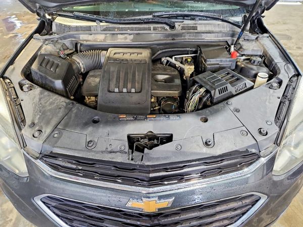 2017 CHEVROLET EQUINOX LS — Engine bay