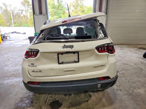 2021 JEEP COMPASS Limited — DIRR