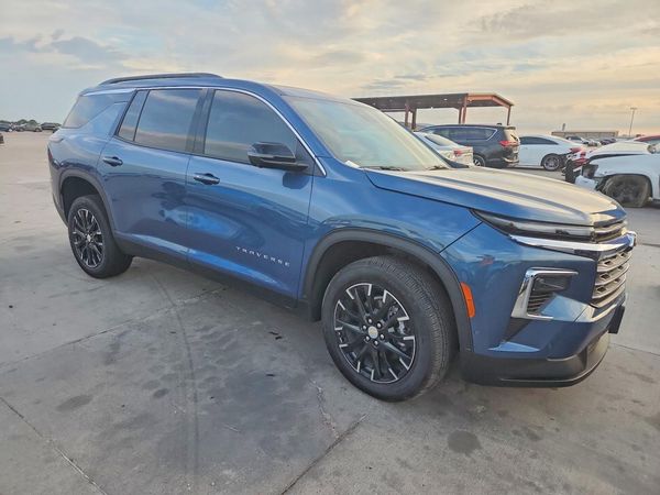 2026 CHEVROLET TRAVERSE LT — Passenger 3/4