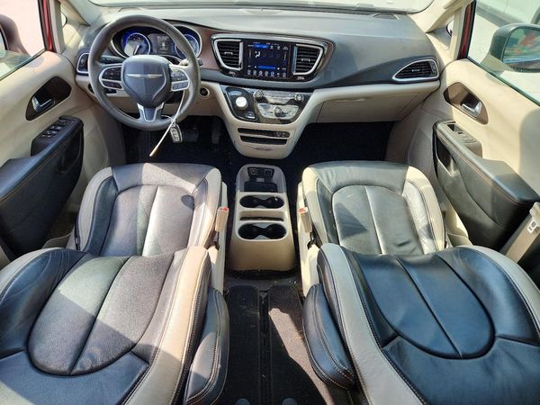 2017 CHRYSLER PACIFICA Touring — CKPT