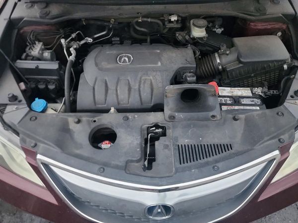 2014 ACURA RDX — Engine bay